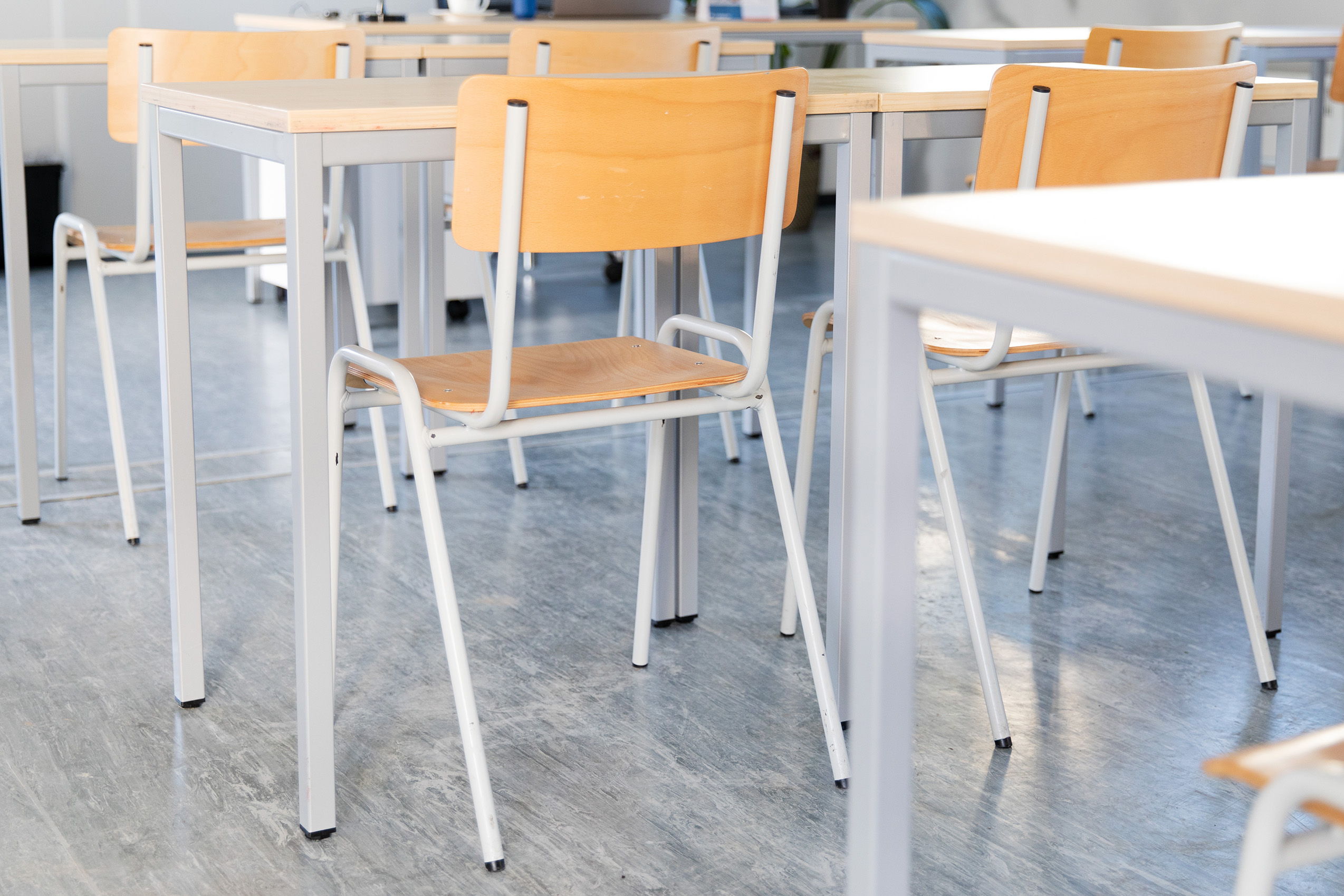 Louer des chaises de salle de classe